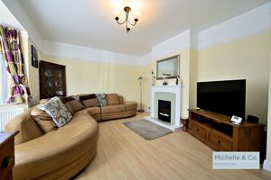 Sitting Room- click for photo gallery